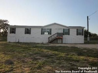 658 County Road 124, Floresville, TX, 78114