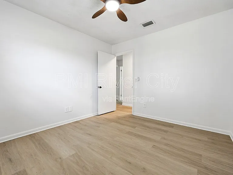 2860 Cedarcrest Dr — Photo 27