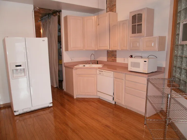 1418 W Division St #2 — Photo 9