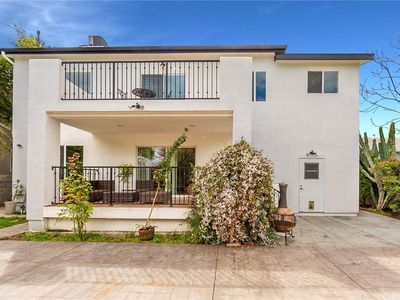17807 Collins St, Encino, CA, 91316