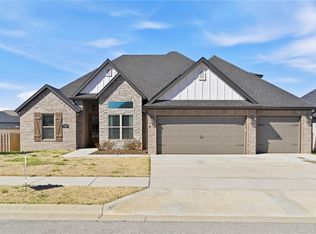 1805 Abbott Ln, Pea Ridge, AR 72751