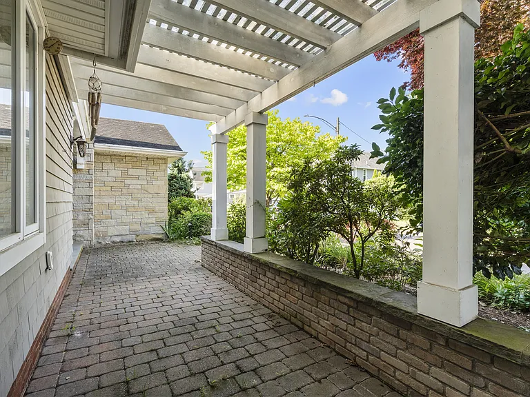 25 Crescent Bluff Ave — Photo 32