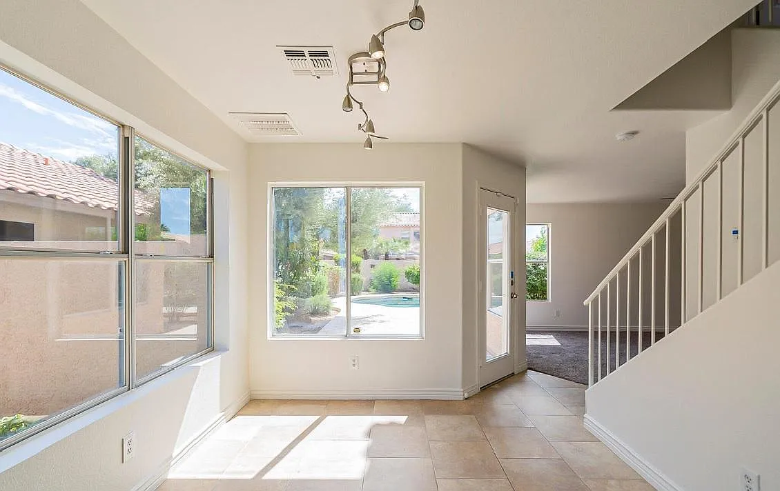 1135 W Macaw Dr — Photo 3