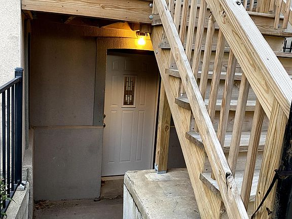 4th image of 2636 W Grand Ave #1