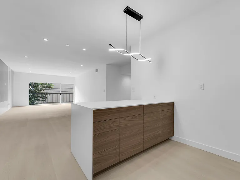 10630 Wilkins Ave — Photo 7