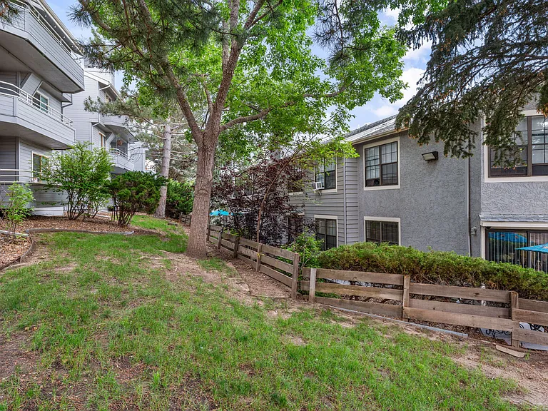 963 Tampico Ct — Photo 25