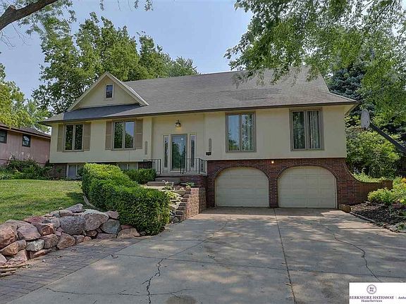 2nd image of 1007 N 122nd St