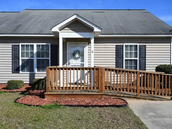 1125B Price Dr, Greenville, NC 27834