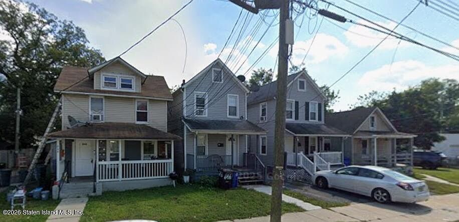 1st image of 644 Church St
