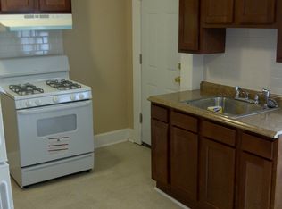 1088 N Common Rd, Camden, NJ 08104