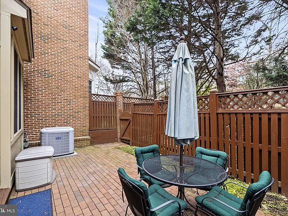 4th image of 4622 Knight Pl