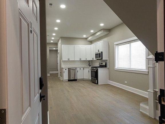 3rd image of 1714 N Spaulding Ave #9396870