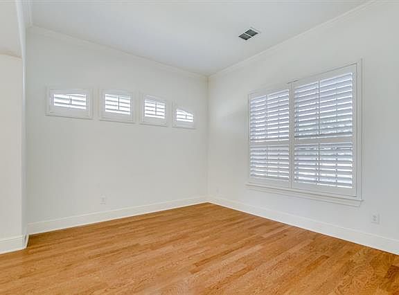 4th image of 4209 Lansbury Dr