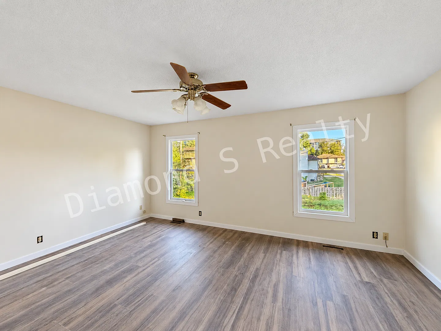 Coming Soon - 2 Bedroom Home Availabe! — Photo 2