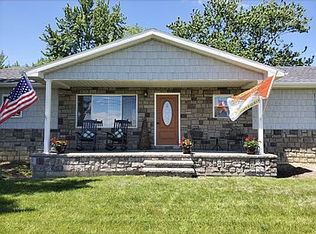 17 Horseshoe Dr, Monroeville, OH 44847
