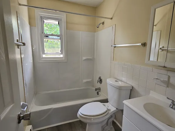 (undisclosed Address), New Haven, CT 06513