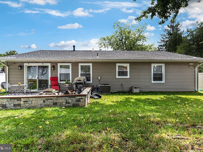 7828 Citadel Dr — Photo 38