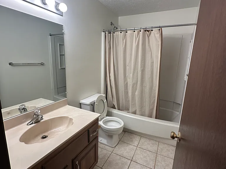 1951 Tennyson Ave NE #1951 — Photo 9