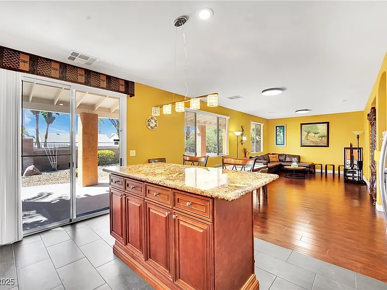 9677 Casper Peak Ct — Photo 12