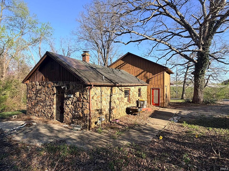 1st image of 1109 W Gourley Pike