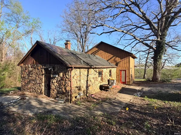 1109 W Gourley Pike, Bloomington, IN 47404