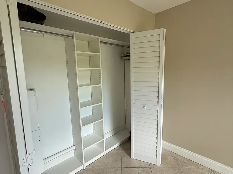 2920 SW 28th St #407 — Photo 8