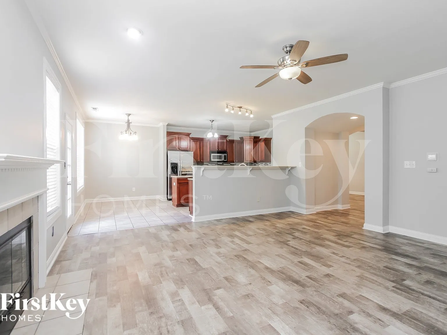 5 bed, 3.0 bath, 3335 sqft, $2,785 — Photo 3