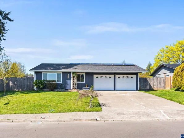 440 N 12th St, Independence, OR 97351