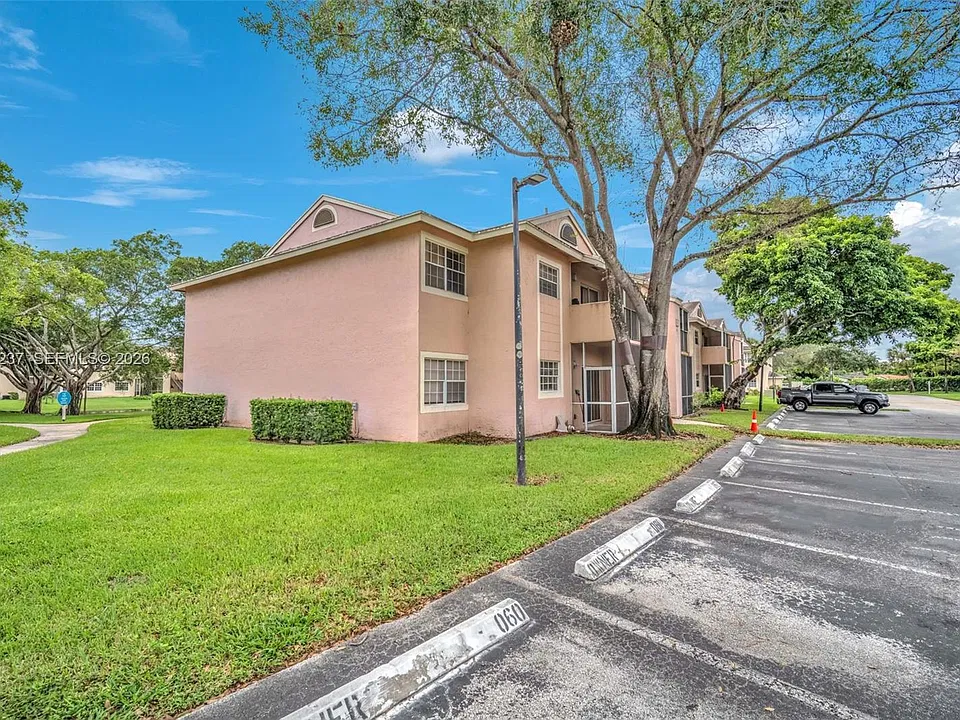 840 Cypress Park Way #M3
