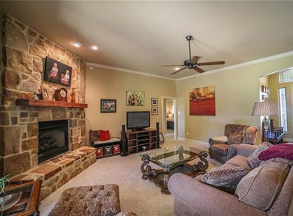5th image of 508 Clubhouse Dr