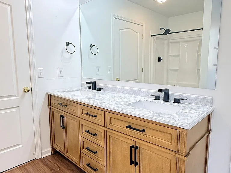 3395 Woodlake Ln — Photo 17