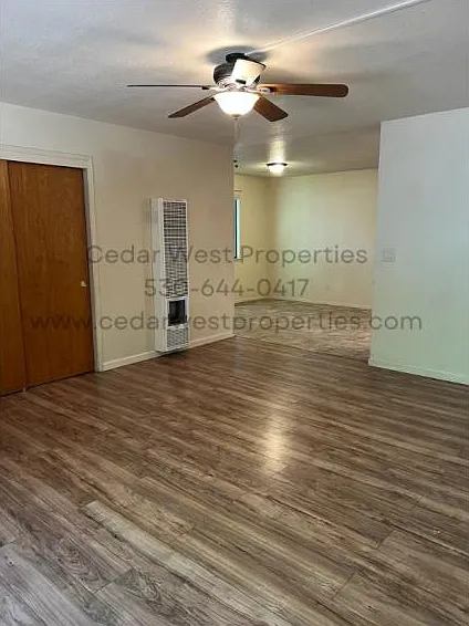 6216 Spruce St — Photo 3