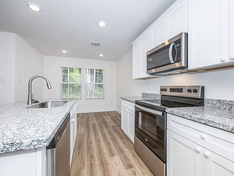 3711 Olivia Dr — Photo 23
