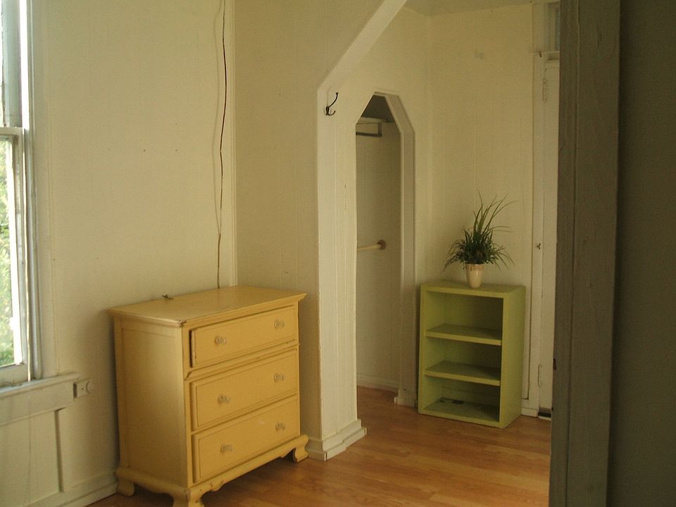 2nd image of 201 E 31st St APT 7