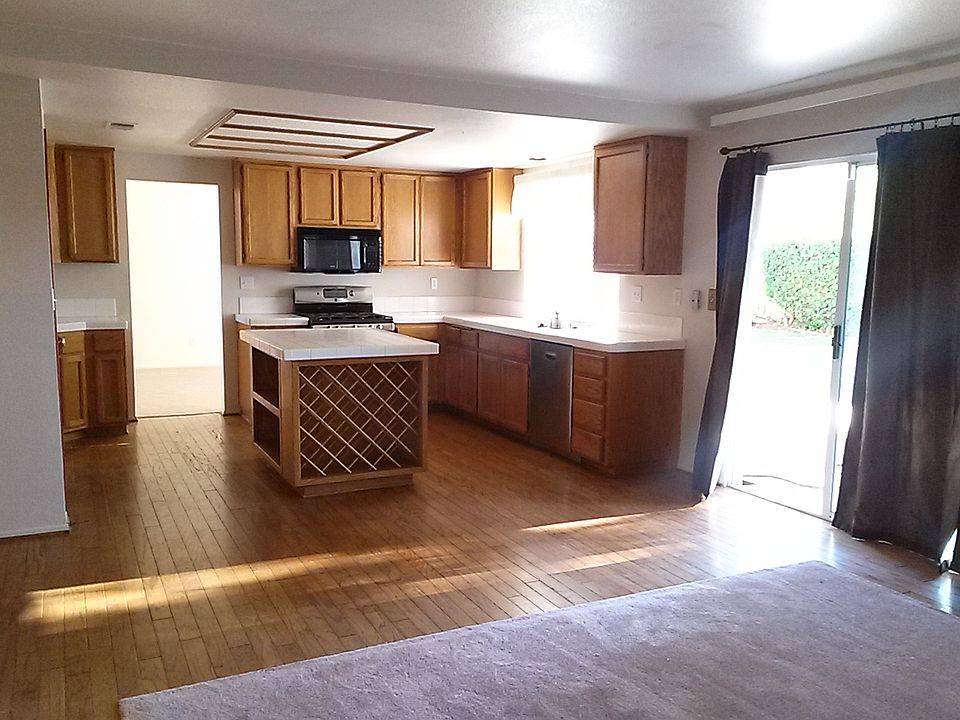 2nd image of 10033 Snipe Cir