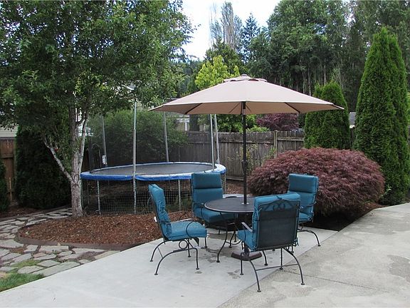 4th image of 15411 Daffodil Street Ct E