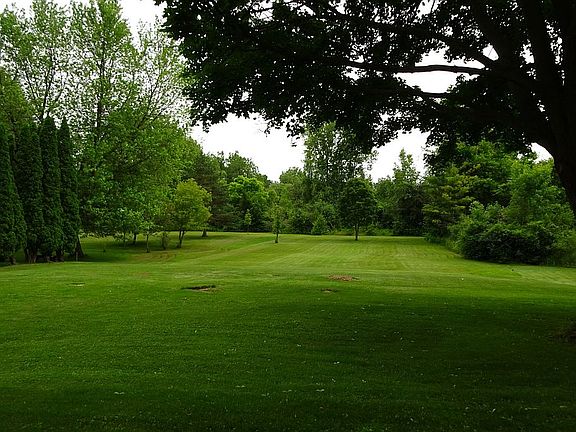 3rd image of 7220 Green Valley Dr