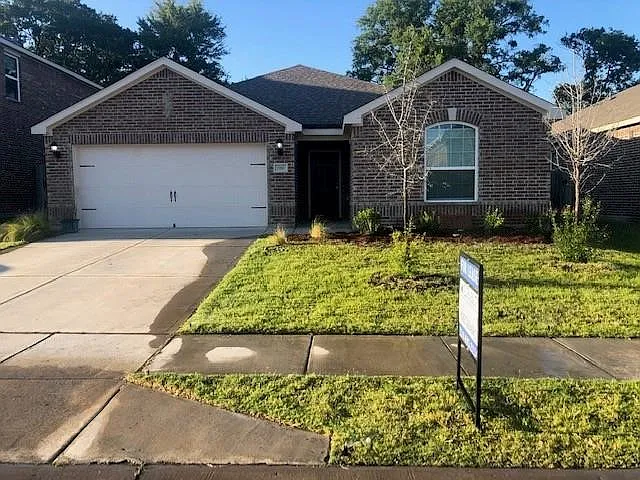 4 bed, 1655 sqft, $2,000 — Photo 2