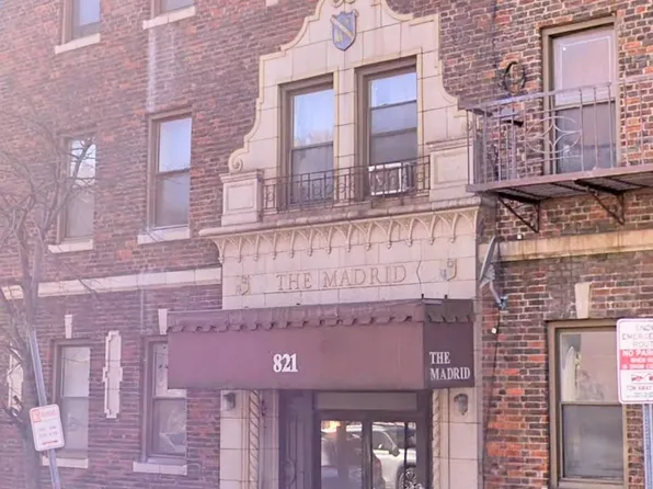 821 Bergen Ave, Jersey City, NJ