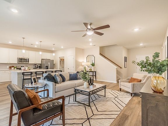 5th image of 125 Firefly Cir