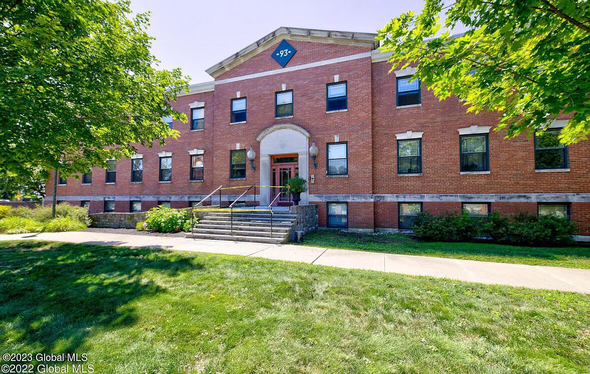 93 Maple Street APT 202, Glens Falls, NY 12801 Zillow