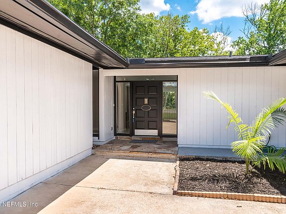 5th image of 7134 ELECTRA Drive S
