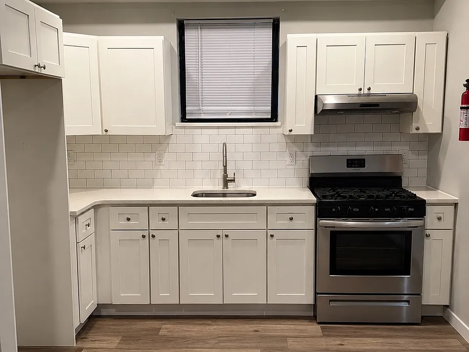 22 Arlington St #1