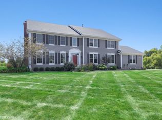 28303 W Savannah Trl, Lake Barrington, IL 60010