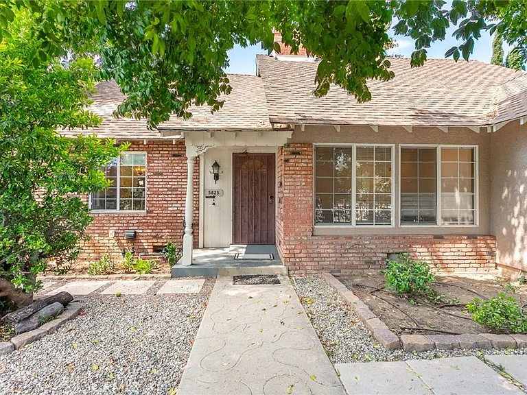 5825 Fulton Ave — Photo 2