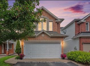 45 Coleridge St, Ottawa, ON K2C4G2