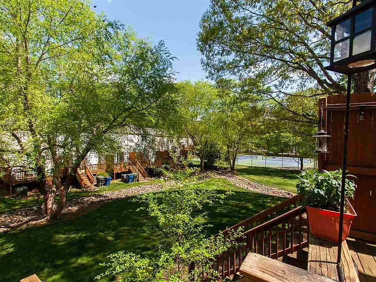 7734 Kingsberry Ct — Photo 3