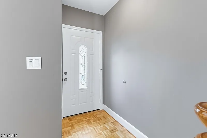 3 bed, 2.0 bath, $3,200 — Photo 4