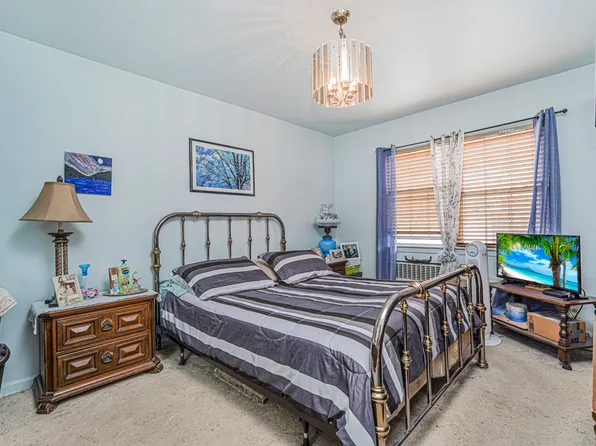 2421 West 1st Street image 22 of 30