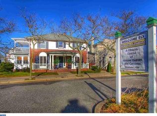 21 West Dr, Margate City, NJ 08402
